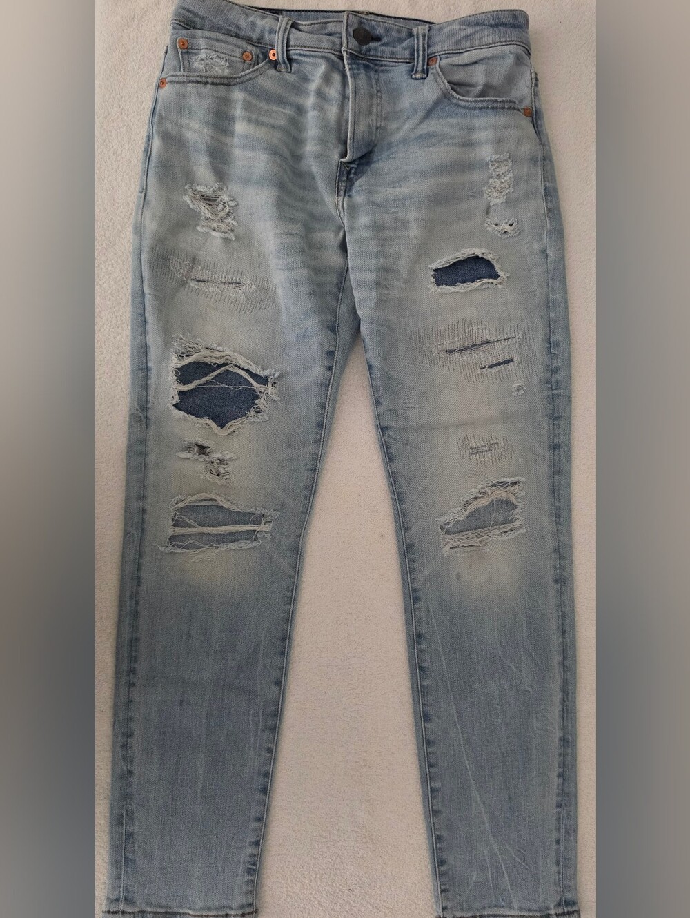 American Eagle Outfitters Light Blue Distressed Skinny Jeans